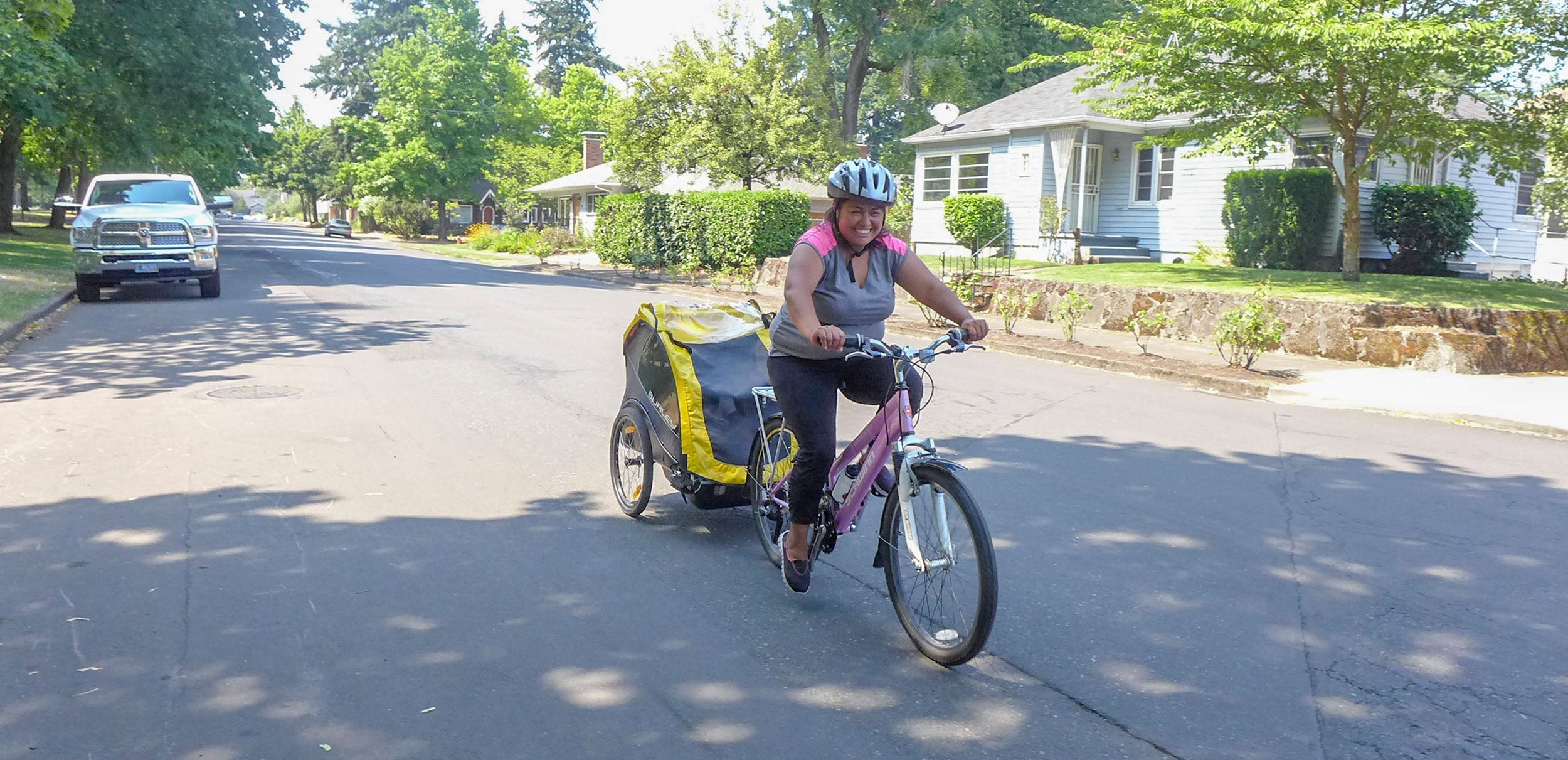 Full Cycle Supporting Andano en Bicicletas y Caminando